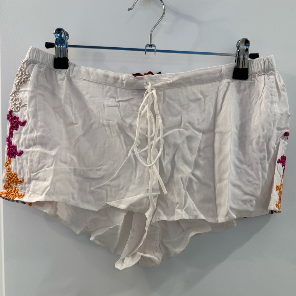 Raga Brand white shirt shorts with embroidery
